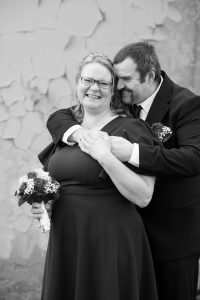 Brautpaar schwarz-weiß